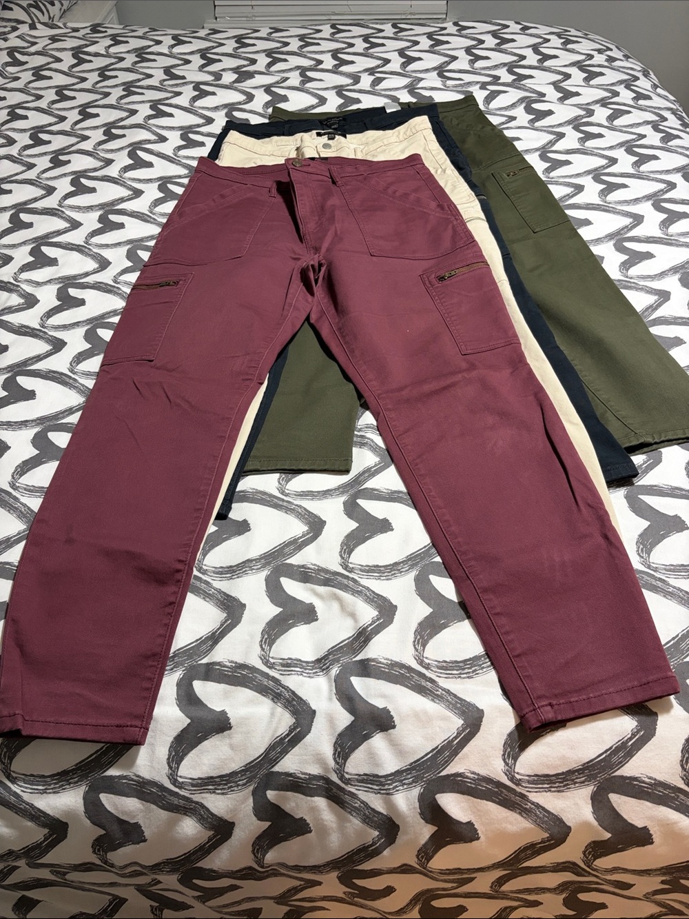 Women’s Cargo Pants — 4 pairs mid rise skinny